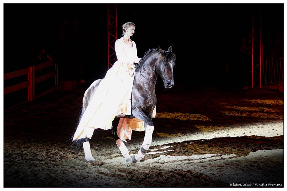 Alizée Froment gehört zu den größten Showstars in der Pferdesportszene und ist vom 8. bis 11. Dezember 2016 bei der Mevisto Amadeus Horse Indoors in Salzburg zu sehen. © Familie Froment