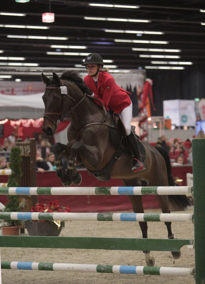 Alez Alasztics (HUN) wurde mit Prince Zweite im Amadeus Children Grand Prix. © Fotoagentur Dill