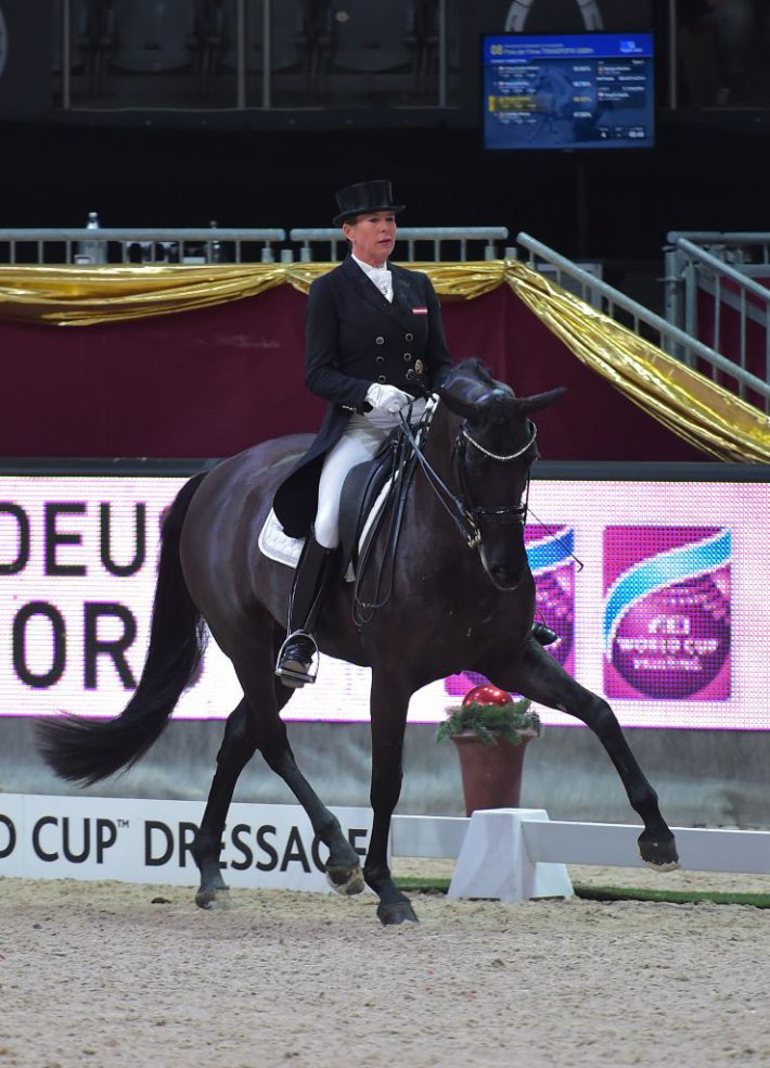 Angela Hergeth (T) und Umani 2 tanzten auf Platz zwei im Transpofix Dressage Cup. © Fotoagentur Dill