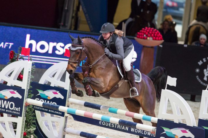 Für Julia Kremser (GER) und Bugatti gab es Rang drei im SPS Small Amateur Tour Finale zu feiern. © Michael Graf