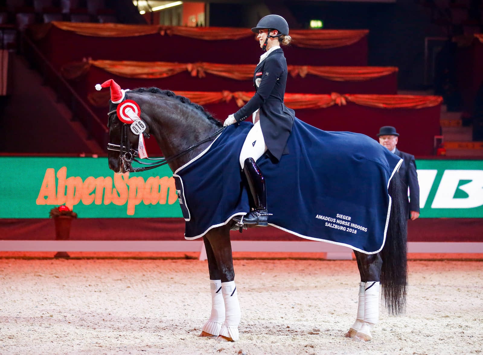 So sehen Sieger aus: Karoline Valenta und Valenta’s Diego. © Amadeus Horse Indoors