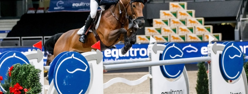 Das Siegerduo im equitron-pro Grand Prix der 15. Neuro Socks Amadeus Horse Indoors kommt aus Belgien: Jos Verlooy und Varoune. © EQWO.net